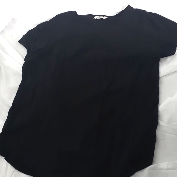 Black T-shirt - Picture 1 of 1
